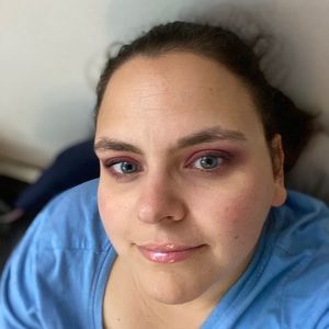 Meet your Posher, Elza